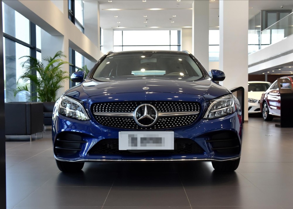 全新一代奔驰c级来袭,1.5t混动油耗仅6升,预售33万,比a4还帅气