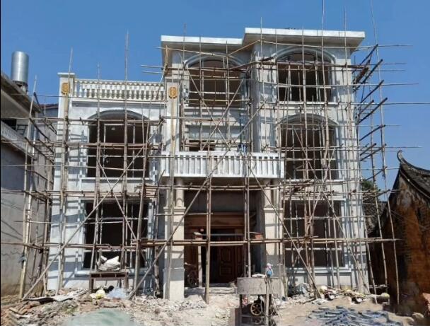 舅舅在农村花45万盖自建房,亲戚:不如城市买房,被嫌弃了,这值不?