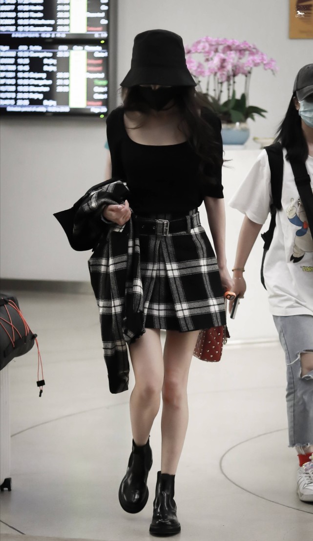 马丁靴怎么搭杨幂教你打开马丁靴的n种方式