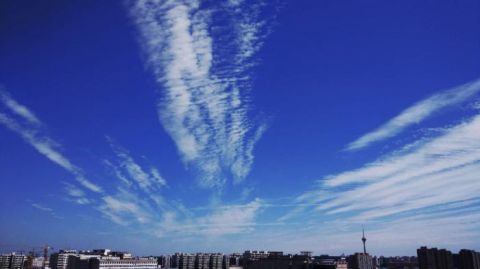 北京|远眺北京的蓝天白云