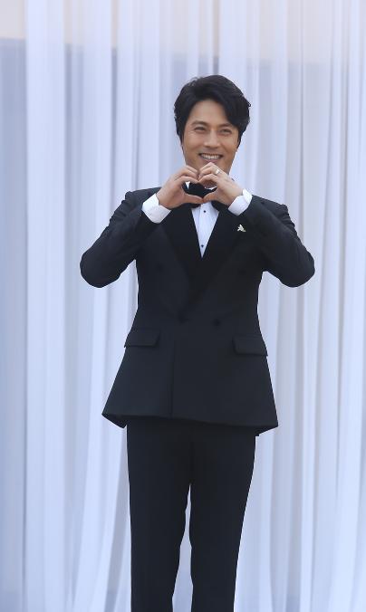 无敌顾家韩在石:为妻女淡退演艺圈,妻子朴率美越活越年轻