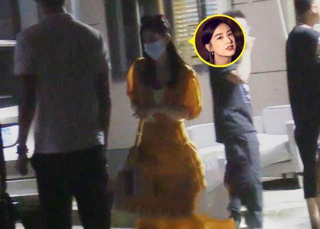 杨子|黄圣依老公杨子紧急入院，术后现场曝光，脸色蜡黄表情痛苦