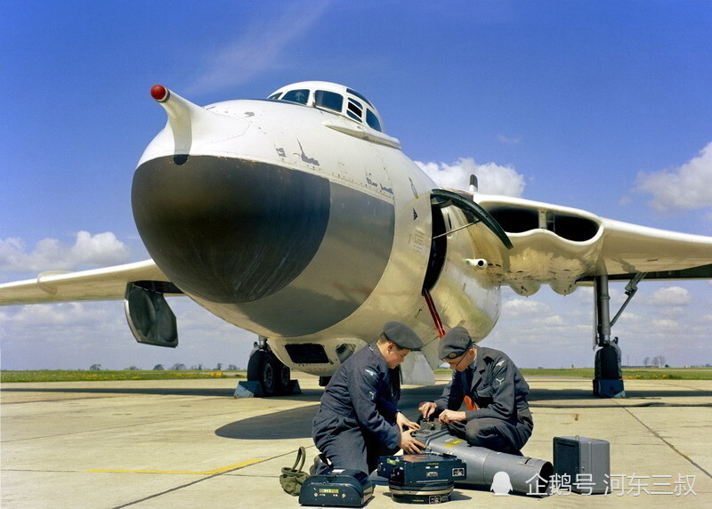 落日余晖,不列颠首面核盾牌,战后英国3v轰炸机之"勇士"