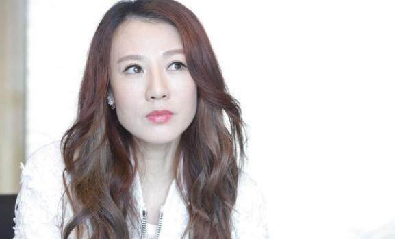 tvb绿叶康华近照曝光整容整到认不出为赚钱6天仅睡几小时