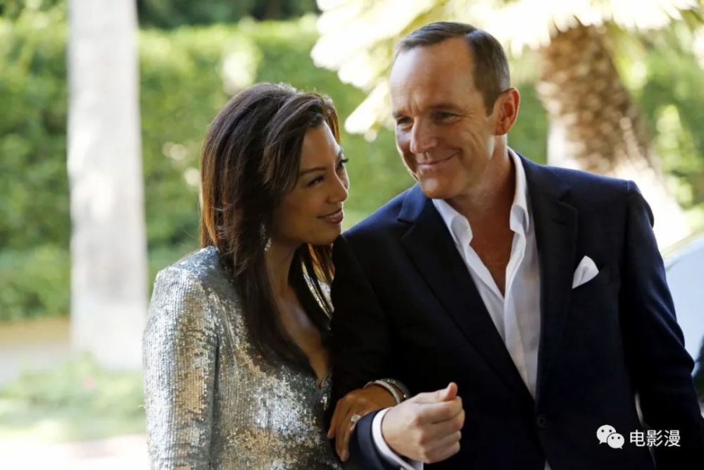 温明娜和制作人谈梅菜扣肉在神盾局特工的结局