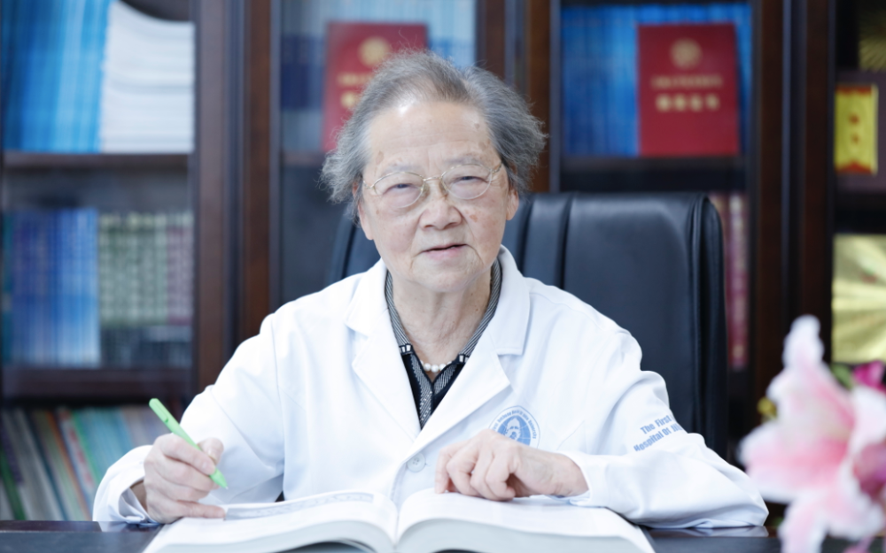 预告名医汇特别节目最美医生饶明俐