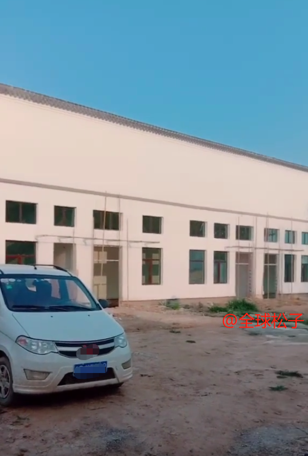 朱之文大舞台|朱之文大舞台已基本完工，大衣哥带着美女参观场馆内部