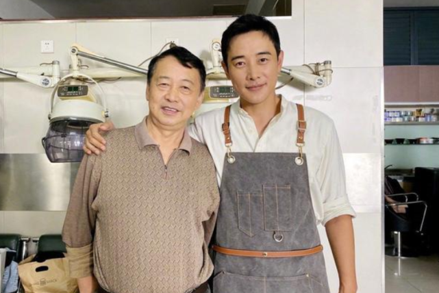 神仙父子情罗晋父子首次同台网友罗爸爸太会演了