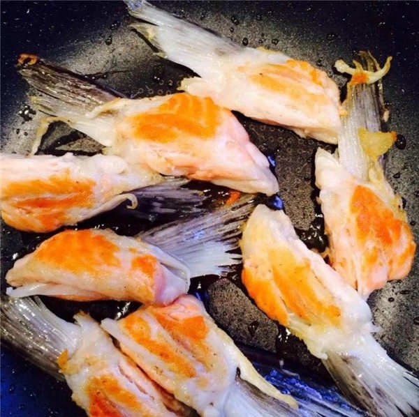 挪威三文鱼鱼鳍 隐秘的角落里的美味 腾讯新闻