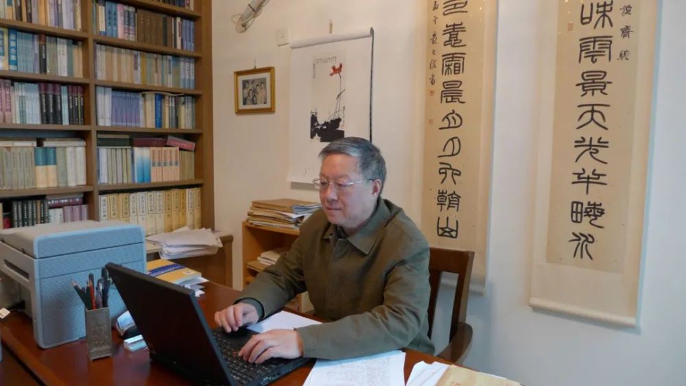 《程千帆先生纪念文集》,曾向程先生在武汉大学教过的学生约稿,贾文昭