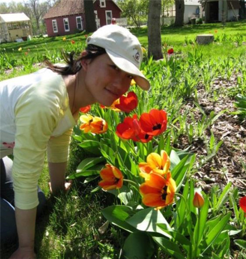 清华女博士石嫣隐居山林11年靠种田年入800万父母已认不出