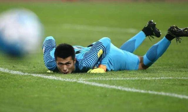 张岩首发!顾超第一次坐替补席!奥帅看来很生气了