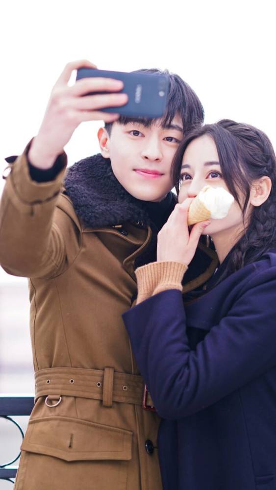 继杨超越粉丝诉求后,邓伦因接综艺太多致脱粉?网友的评论很一致