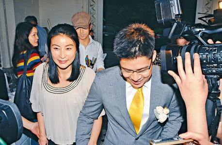 霍启刚|忙里偷闲约会一下，霍启刚郭晶晶又撒狗粮了，夜场电影走起