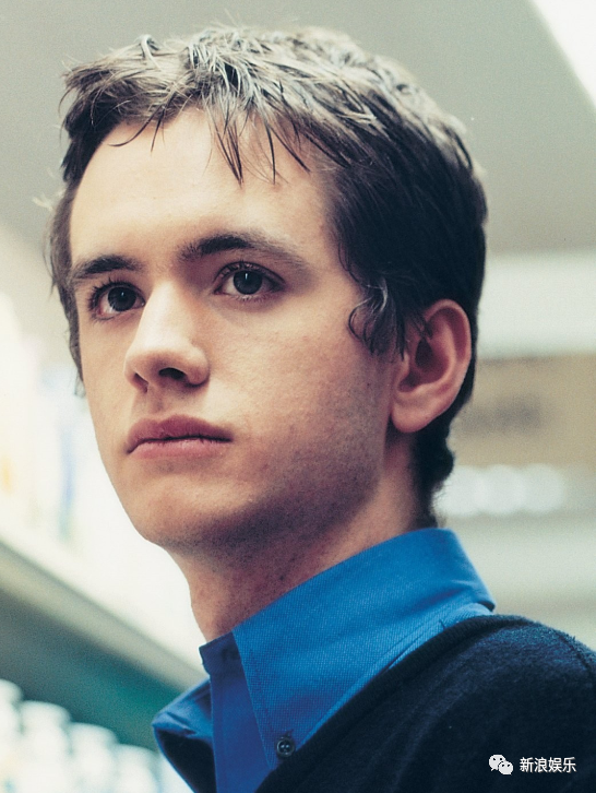 2006年,在电影《超市夜未眠》中饰演本·威利斯;之后的肖恩,其实也