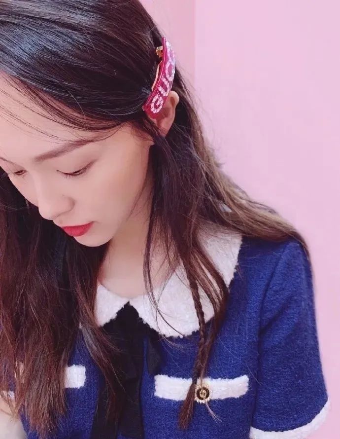 徐峥|杨幂生图大翻车被嘲照骗？网友：求求你，别再硬凹少女感了！