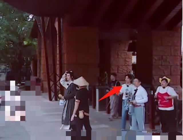 青春环游记2|剪辑师不专业？《青春环游记2》出现肖战身影，资源将全面恢复