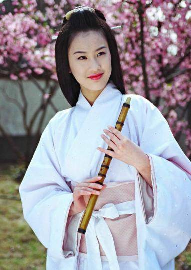 黄圣依|“豪门少奶奶”黄圣依的天花板，恰恰是那个豪门