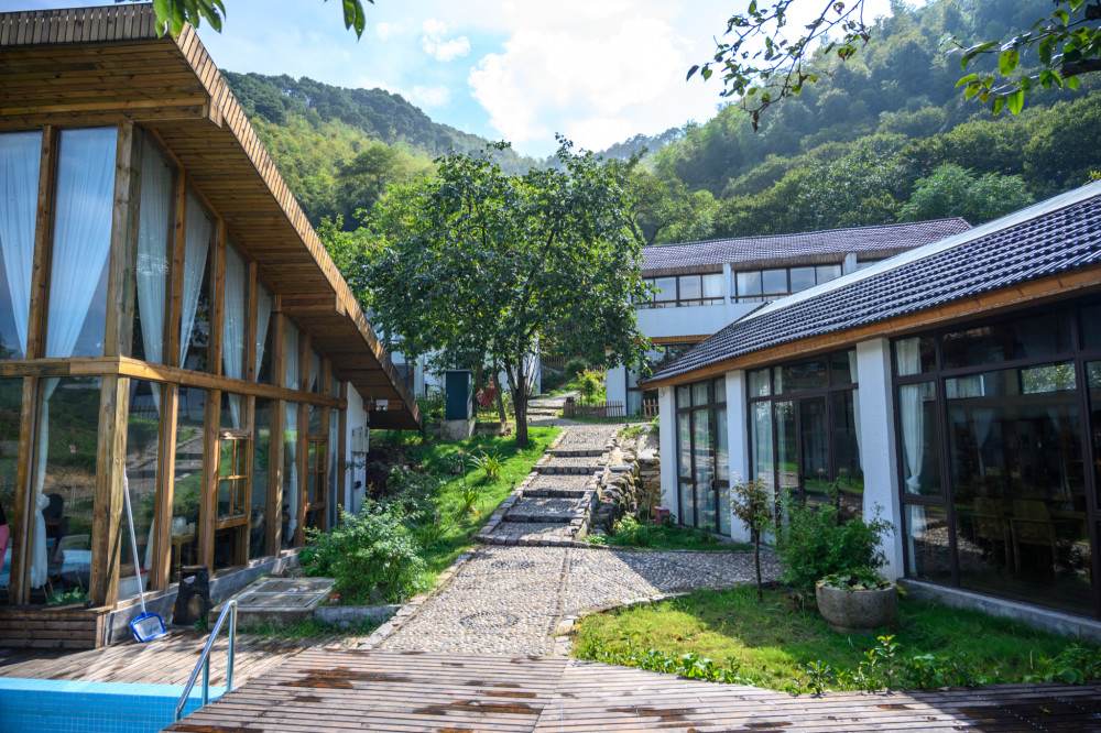 上虞景行山居图片