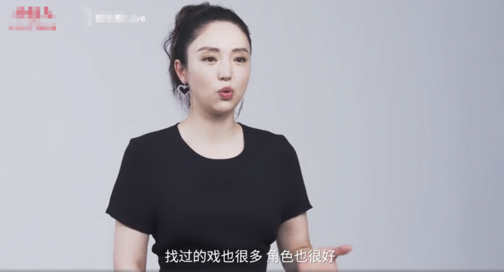 董璇|董璇自曝为生孩子错过大红大紫的机会，看到小酒窝后就释然了