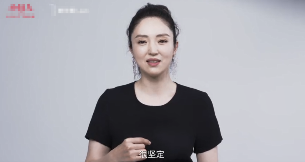 董璇|董璇自曝为生孩子错过大红大紫的机会，看到小酒窝后就释然了