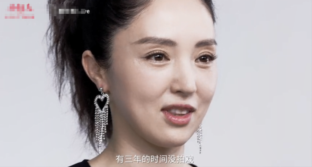 董璇|董璇自曝为生孩子错过大红大紫的机会，看到小酒窝后就释然了