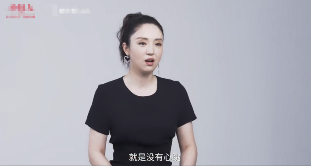 董璇|董璇自曝为生孩子错过大红大紫的机会，看到小酒窝后就释然了