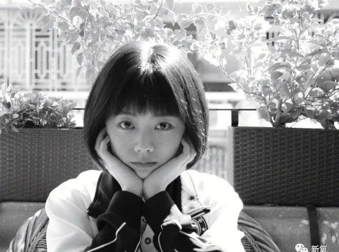 谭松韵|贵圈30岁以上女星里，脸嫩到能演小学生的也就她一个了吧！