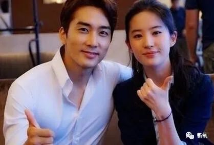 谭松韵|贵圈30岁以上女星里，脸嫩到能演小学生的也就她一个了吧！