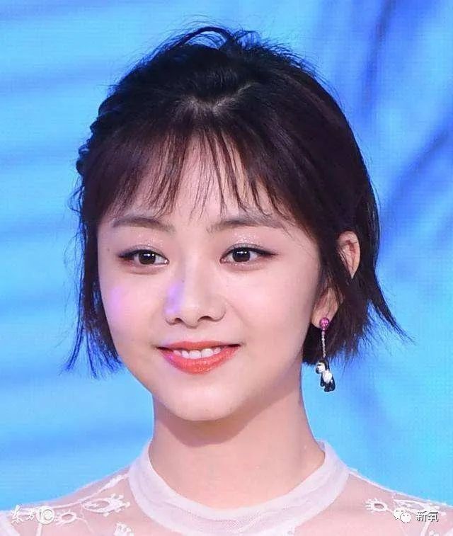 谭松韵|贵圈30岁以上女星里，脸嫩到能演小学生的也就她一个了吧！