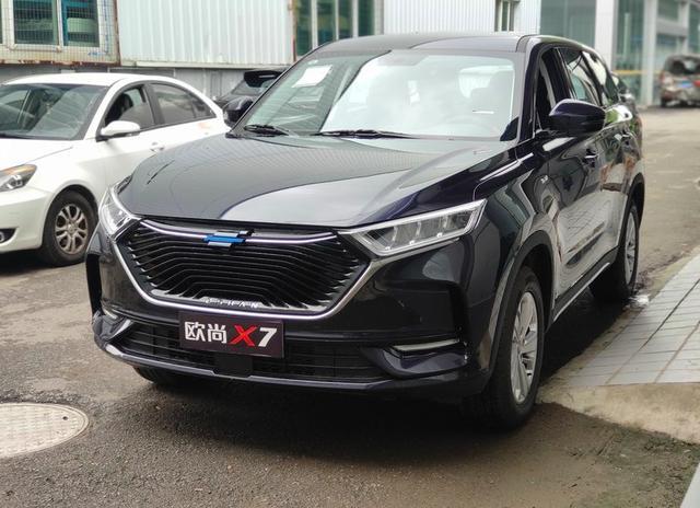 实拍2020款长安欧尚x7!1.5t爆出178马力,售7.77万元起