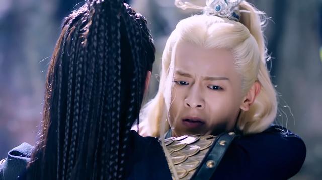 他和孟子义是大学同学,合作过欢瑞5次,在《琉璃》和腾蛇的cp太好嗑