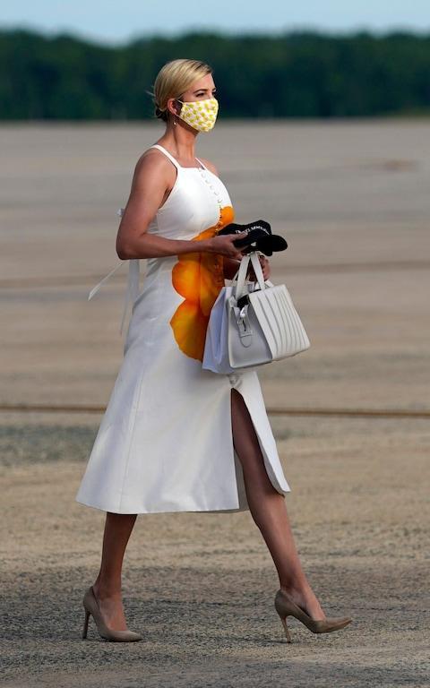 梅兰妮亚第二本传记将发布,闺蜜爆料白宫宫斗,伊凡卡是白宫"何超琼"?