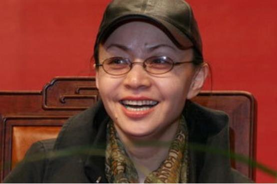 宋丹丹59岁生日宣布退休庆生现场回忆满满一代小品女王谢幕