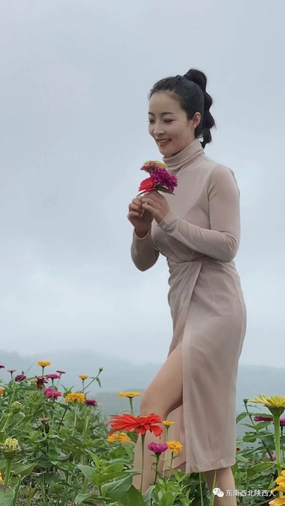 王小妮∮贺东新歌《一起走》全网发布!