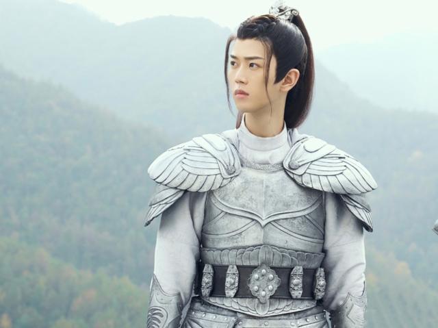 李尖尖|因“天空城‖”出道，凭“以家人”圈粉，这位西安交大校草出头了