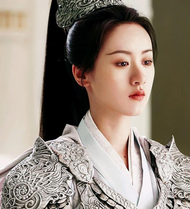 袁冰妍|一线专访丨《琉璃》袁冰妍无惧颜值争议 不介意与热巴赵丽颖比较
