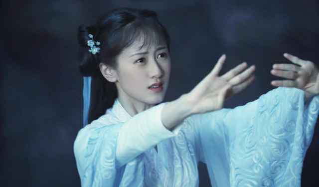 袁冰妍|一线专访丨《琉璃》袁冰妍无惧颜值争议 不介意与热巴赵丽颖比较