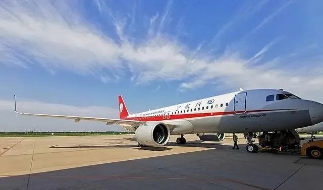 川航再添一架a320neo飞机