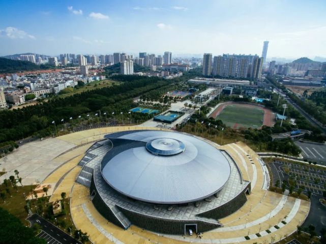 打开腾讯新闻,查看更多图片 >-1-项目概况长安体育馆作为东莞长安镇