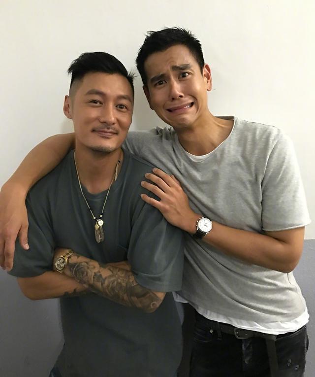 |彭于晏與余文樂兒子貼臉合照 網(wǎng)友調(diào)侃“關(guān)愛空巢老人”