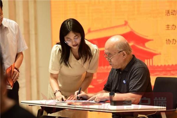 李文儒|李文儒天一讲坛谈“故宫”：今天的我们该如何看待古老的故宫？