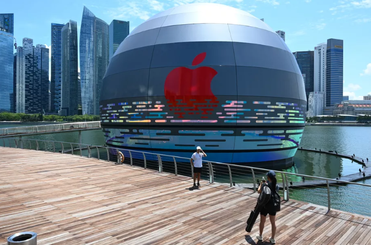 首个水上苹果零卖店降户新加坡 正式称呼为Marina Bay Sands
