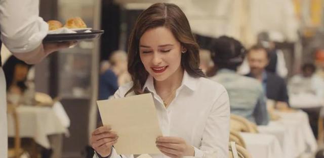 权游龙妈|权游龙妈外出逛街，被突然窜出的路人吓一跳，她的反应太暖心了