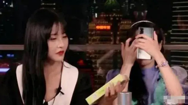 郑爽|郑爽直播带货三方都说没有收任何费用，这是一场公益直播吗？