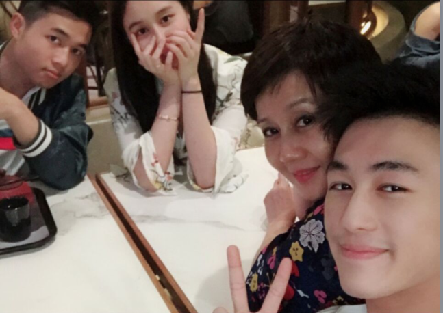 何猷君|啥情况？何猷君七夕情人节不与奚梦瑶秀恩爱，深夜发文有内涵引猜测