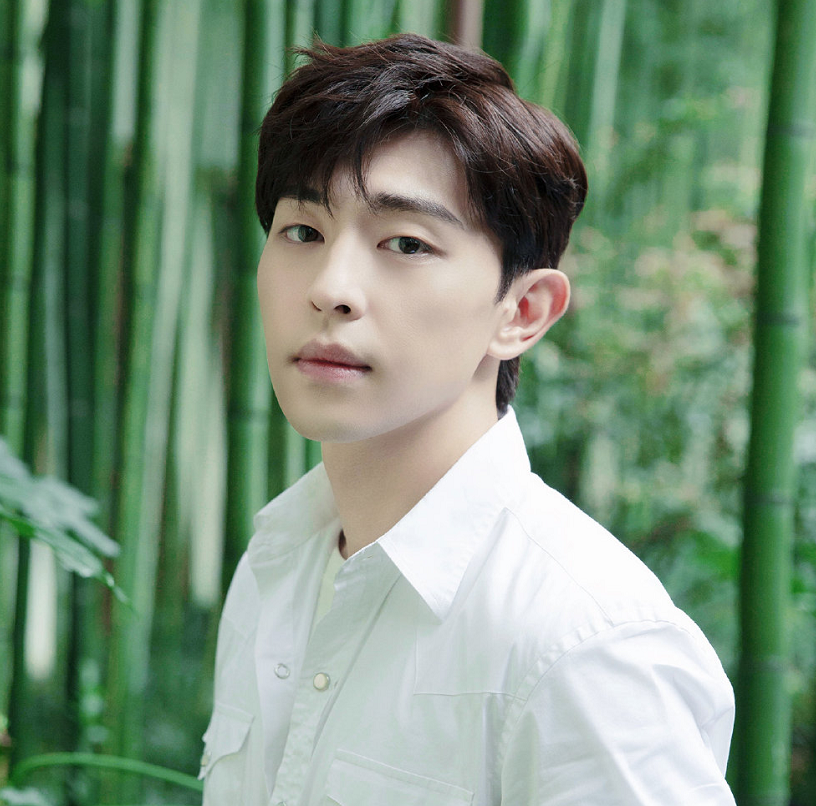 张艺兴|热播男艺人7月商业价值榜：张艺兴登顶，3人正参加同一档综艺