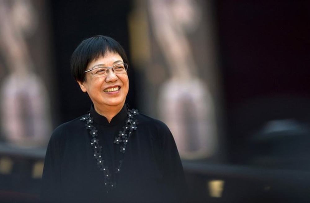 她是国内知名女导演,获得威尼斯终生成就奖,如今73岁未婚