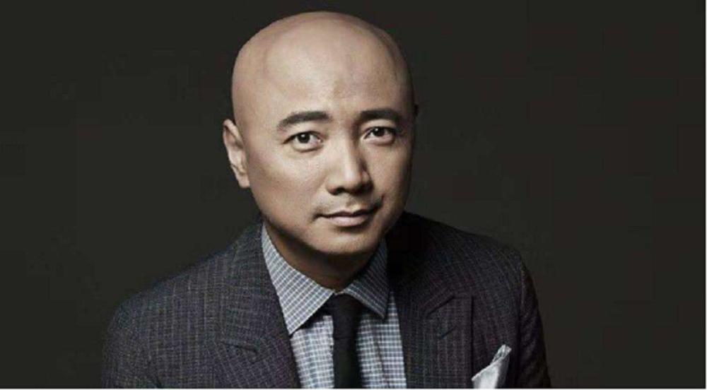 徐峥|48岁徐峥近照曝光，被指像孕妇：男人认命，是从发胖开始的
