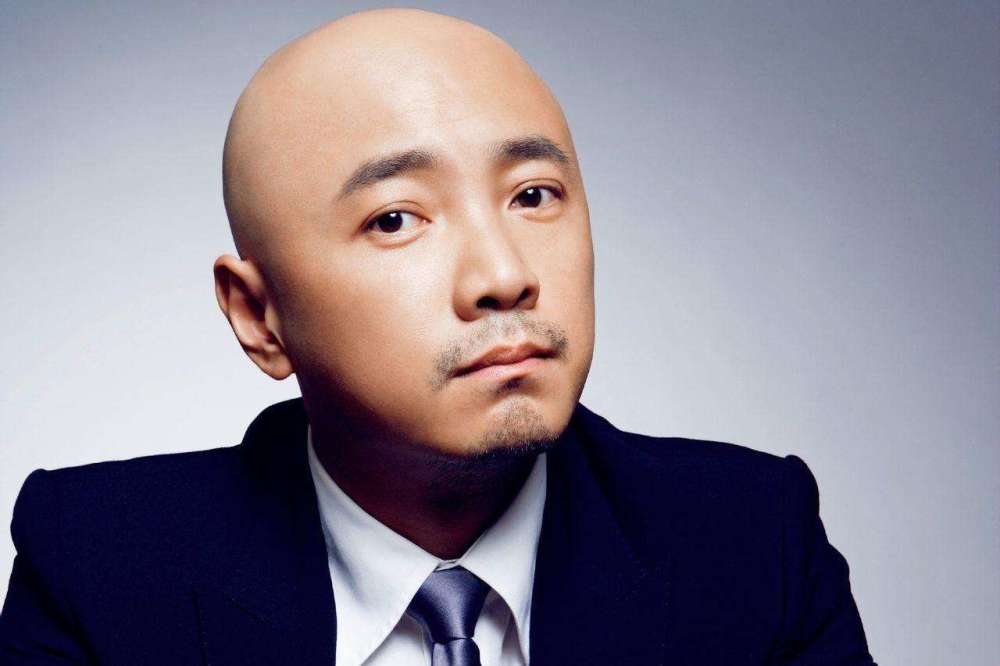 徐峥|48岁徐峥近照曝光，被指像孕妇：男人认命，是从发胖开始的